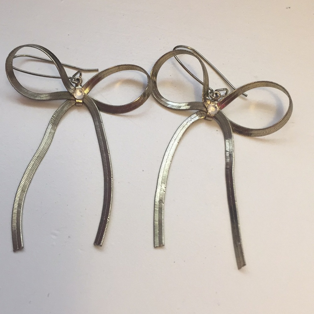 Betsey Johnson gold bow earrings